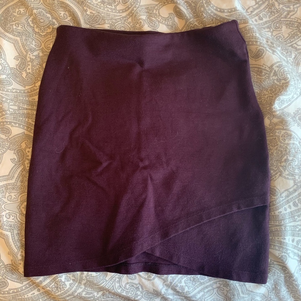 Aritzia Burgundy Skirt
